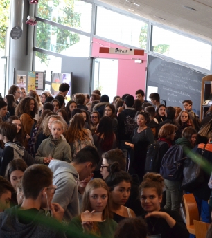 Le public dans l'attente de Sing Street