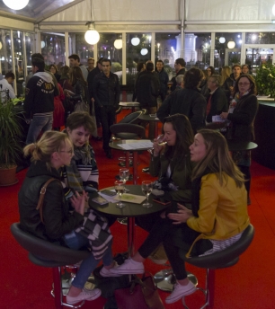 SOUS LE CHAPITEAU > Concert de BIRDS ARE ALIVE ©Philippe.Ber