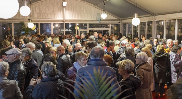 SOUS LE CHAPITEAU > Cocktail de clôture pour tout le public